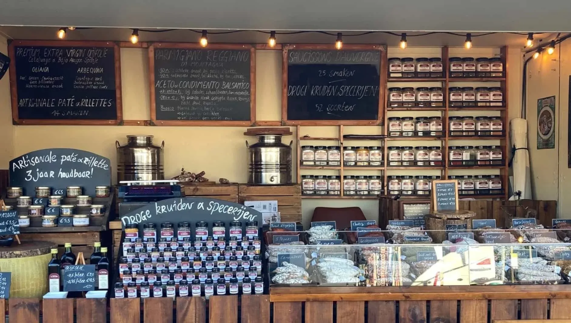 Authentic Flavours over ons