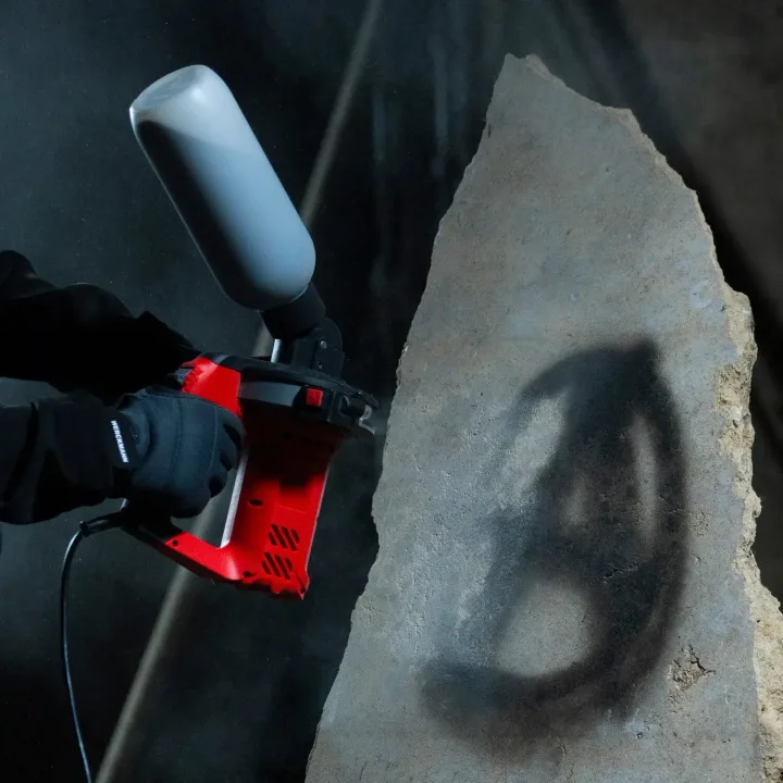 BLSTR Sander in use