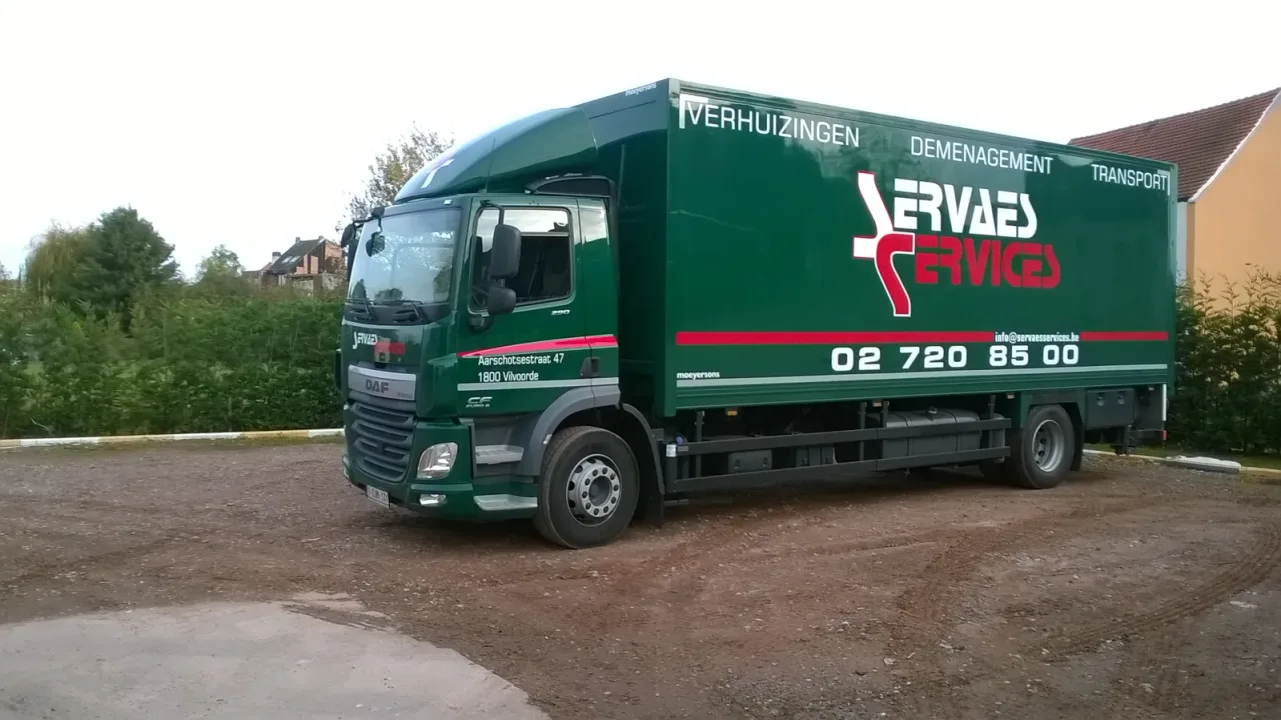 Servaes Services vrachtwagen verhuisfirma Brussel